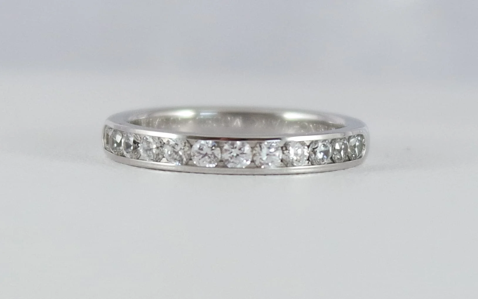 channel set wedding rings: Apa Itu dan Mengapa Populer