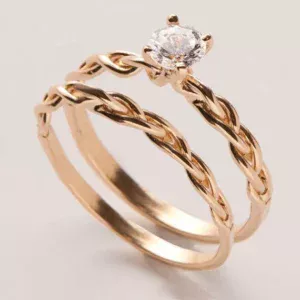 braided engagement ring with wedding band: Definisi dan Daya Tarik Utama