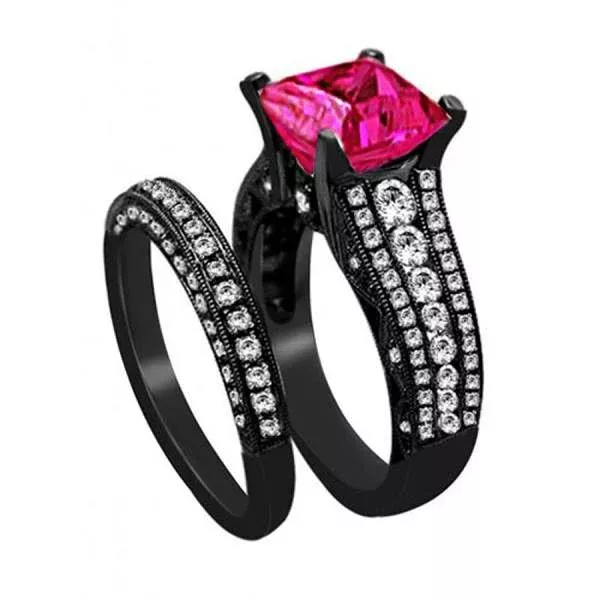 Material Favorit untuk black and pink wedding ring