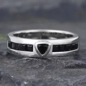Why Choose a Black Onyx Mens Wedding Ring?