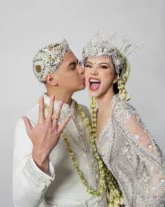 1990s Wedding Rings: Tren dan Gaya