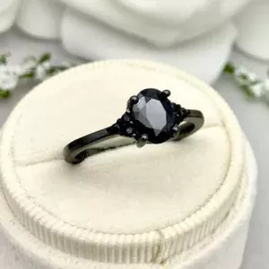 Kelebihan Cincin Pernikahan Batu Onyx Hitam